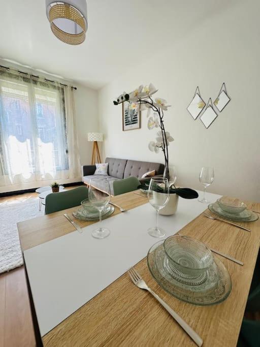 Ferienwohnung Le Moderne Charleville-Mézières Exterior foto